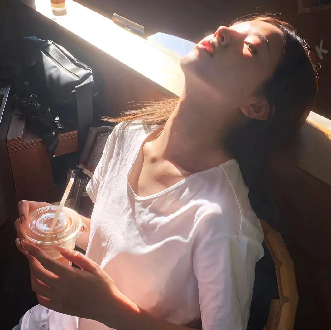雾中湖